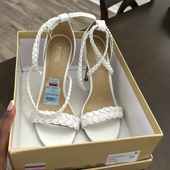 NEVER WORN - Michael Kors Heels - Picture 2 of 3